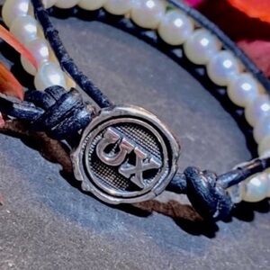 Handmade 925 sterling silver pearl bracelet black leather cord